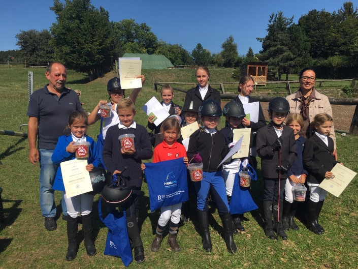Sonderpruefung_Berndorf_Veitsau_cprivat Dank Fixkraft und R34 durften sich die Kandidaten in Berndorf über wunderschöne NOEPS Goodie Bags freuen. © privat