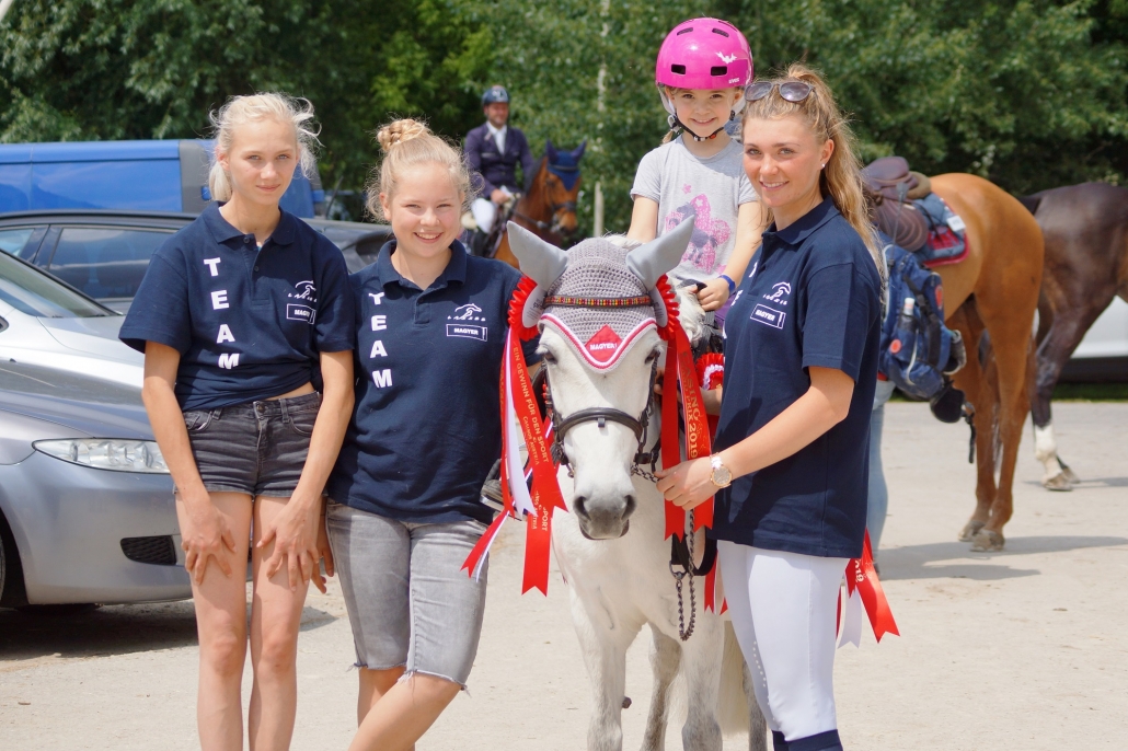 Im Reitsportzentrum Lassee halten alle zusammen. © pferdenews.eu